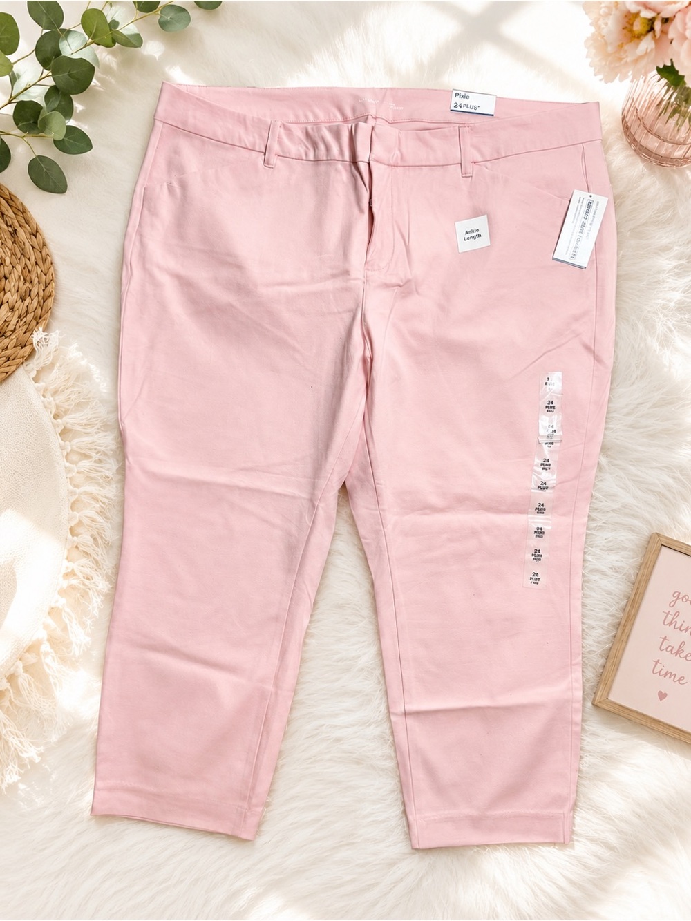Old Navy Blush Pink pixie Cropped Pants